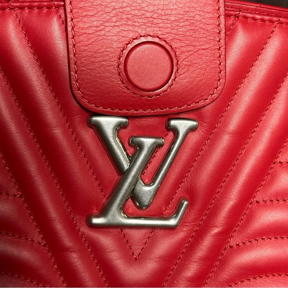 Louis Vuitton New Wave Chain Tote - Picture 3 of 7